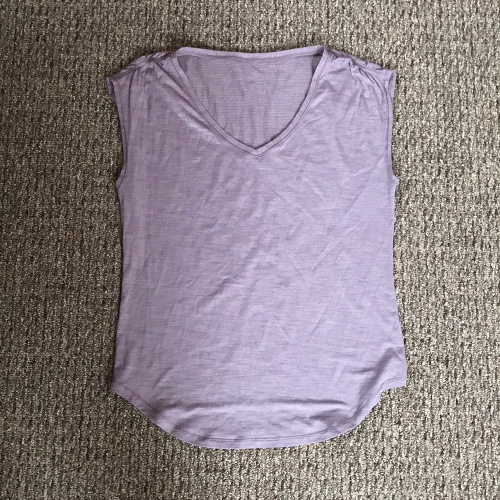 Lululemon tshirt